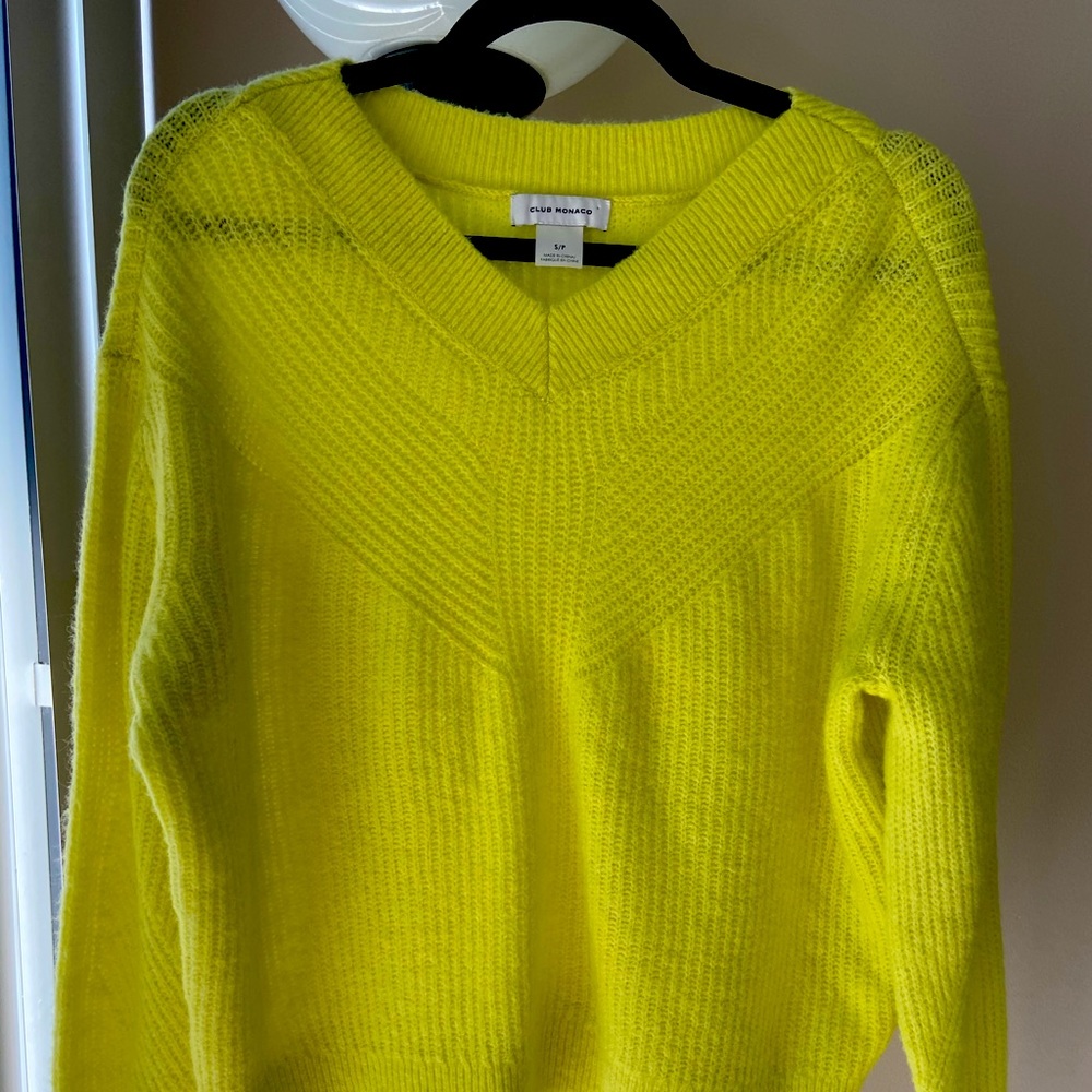 Club monaco knit (NEW)